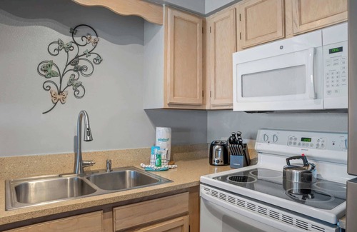 Crystal Beach Condo | Deja View-Beachfront-Complimentary Beach Service