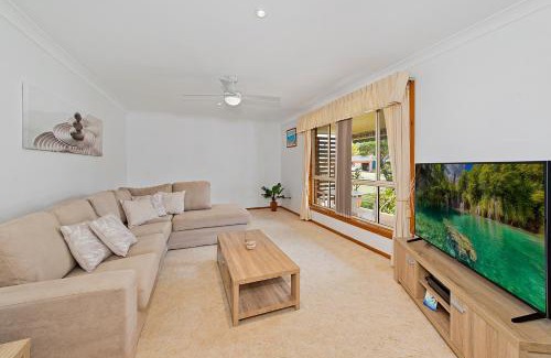South West Rocks House | Dejablu- 8 Cook Drive SWR