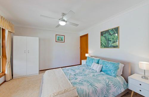 South West Rocks House | Dejablu- 8 Cook Drive SWR