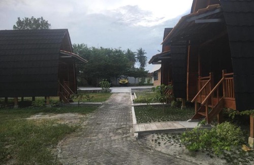 Sungai Liat Hotel | Dekamil Cottage Villa Kebun