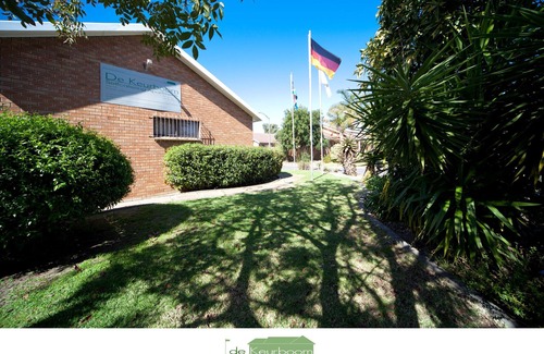Trawal House | DeKeurboom Guesthouses. (Helen's Cottage)