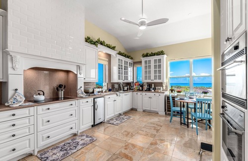 Stuart House | Del Mar al Cielo: Luxury Beachfront Estate ON the Beach! w/elevator+pool!