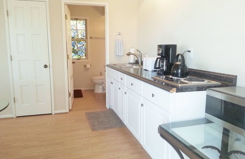 Del Mar Apartment | DEL MAR BEACH Guest HOUSE! 2 flat blocks to SANDY BEACH