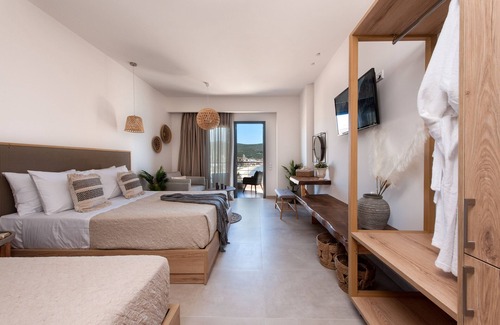 Glyfa Hotel | DEL MARE SUITES