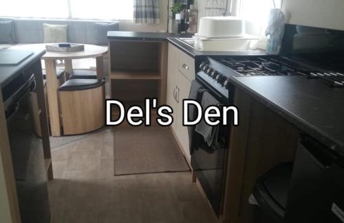 Clacton-on-Sea Apartment | Del's den lakeside weeley bridge