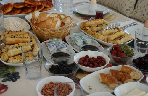 Gazipasa Hotel | Delfin Otel