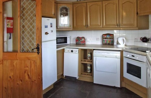 Ballinrobe Cottage | DELIA'S COTTAGE, pet friendly in Ballinrobe, County Mayo