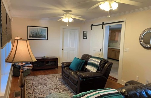 St. Marys Cottage | Delia's River Retreat: Charming 3 Bedroom Cottage in St. Marys, Georgia