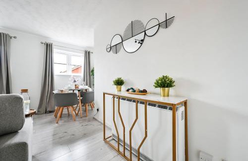 Newham Apartment | Delight Apartment, Close to Excel, London City Airport & O2!