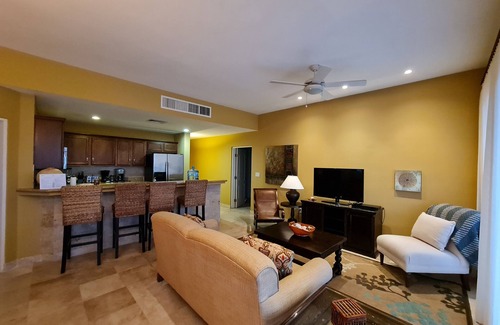 La Paz Apartment | Delight your morning with this amazing view.D401