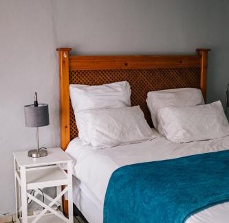 Germiston Apartment | Delightful 1,5 Bedroom Flat in Germiston with WI-FI