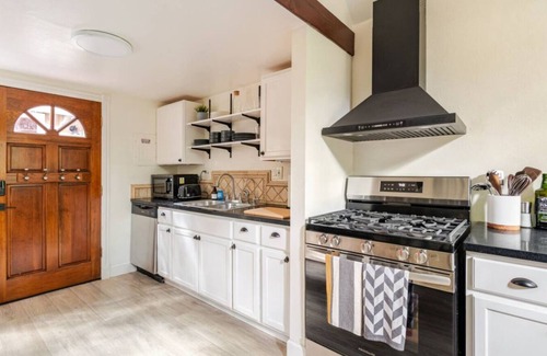 Boulder Creek Cottage | Delightful 1-Bedroom Cottage in Boulder Creek