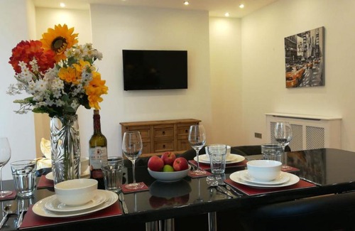 Sketty Apartment | Delightful, 1 Bedroom Apartment Uplands, Swansea