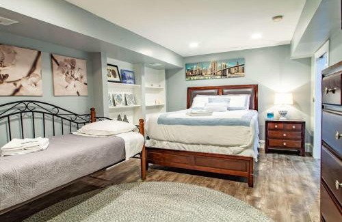Near Northeast House | Delightful 1-BR Accommodations Nearby METRO