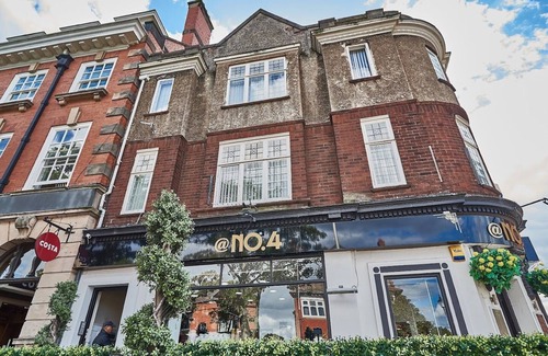 Birkdale Apartment | Delightful 2 bed apartment - sleeps 5 - Birkdale Village