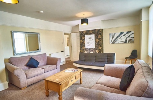 Birkdale Apartment | Delightful 2 bed apartment - sleeps 5 - Birkdale Village