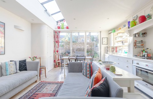 Ravenscourt Park House | Delightful 2 Bed Cottage-Chic House — Hammersmith!
