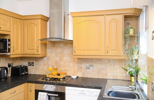 Barnsley House | Delightful 2 bed town centre house, sleeps 4