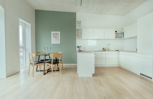 Hoyvik Apartment | Delightful 2 Bedroom Apt | Balcony | Parking