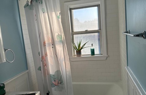 Lower Mills House | Delightful 2-bedroom house in Milton
