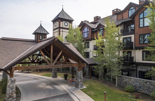 Tamarack Condo | Delightful 2 BR Condo with Fireplace and Patio
