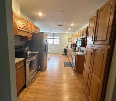 Clearwater House | Delightful 3 Bdrm Home, Mins to Clearwater Beach
