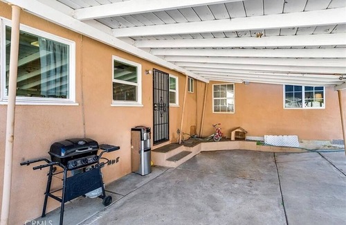 San Bernardino House | Delightful 3-bedroom house with WiFi in San Bernardino