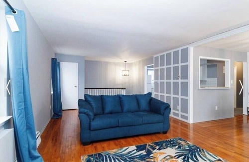 Queens House | Delightful 3-bedroom house in Queens with AC, WiFi