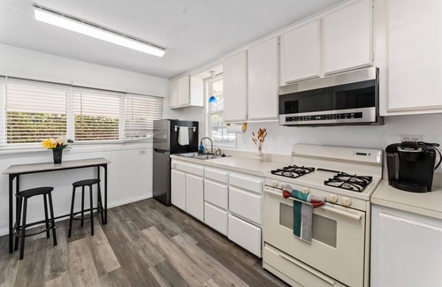 Mission Hills House | Delightful 3-bedroom house with AC in sunny San Diego