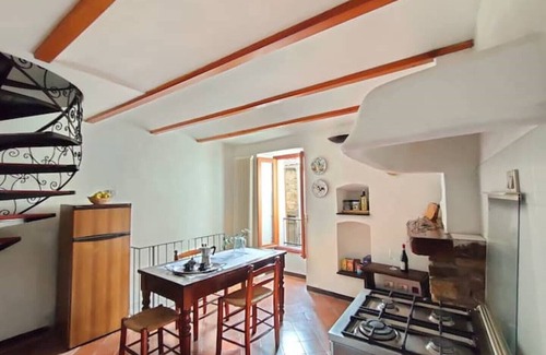 Apricale House | Delightful 3-storey stone house in Apricale