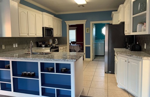 Lake Charles House | Delightful 4 bedrooms home with swimming pool.