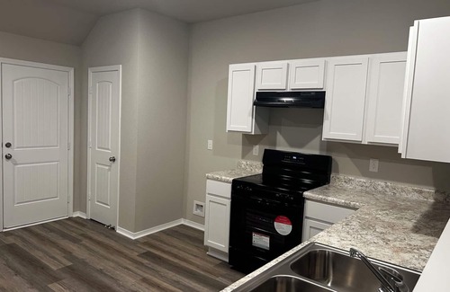 Searcy House | Delightful 4-bedroom house with AC in charming Searcy