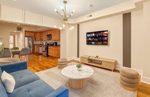 Old City Apartment | Delightful 4BR Home Old City Walk to Attractions