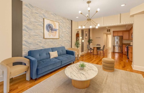 Old City Apartment | Delightful 4BR Home Old City Walk to Attractions