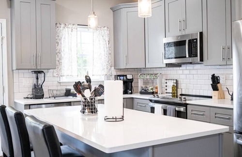 Mosby House | Delightful 4BR Newly Built Home. Only 12 minutes From Downtown Richmond!