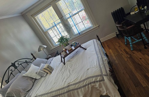 Huntsville Apartment | Delightful and relaxing downtown getaway in flourishing Huntsville, Alabama.