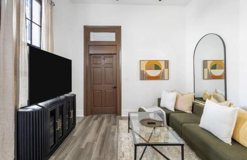 Mid-City House | Delightful Canal Street Family Home in Mid-City
