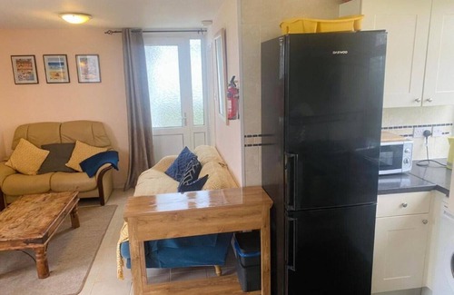 Kidwelly Ski Chalet | Delightful chalet, overlooking estuary!