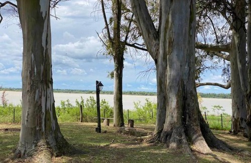 Partido de Ramallo Ski Chalet | Delightful Cottage Overlooking the Parana River.