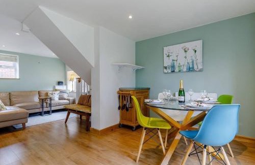 Tatton Park House | Delightful Cottage with 2 Bedrooms near Knutsford