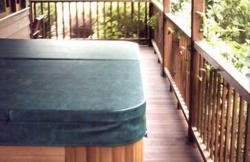Nannup Cottage | DELIGHTFUL Country Cottages with cedar spas- we're isolated and peaceful.