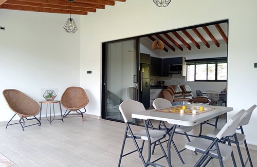 Bello House | Delightful country house in San Felix with WiFi