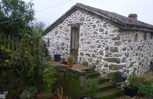 La Foret-sur-Sevre Cottage | Delightful detached rural cottage only 7 minutes from Pescalis fishing village