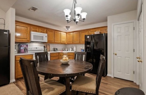 Denison House | Delightful Duplex in Denison