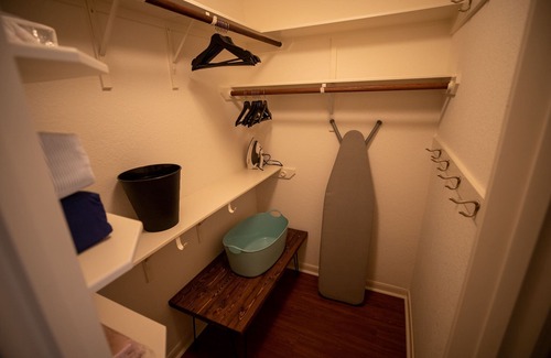 North Shoal Creek Condo | Delightful Gem w/Self Check-in, Washer inside, Gr8 location