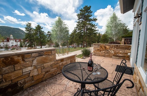 Stanley Hills Condo | Delightful home complete with fireplace, private hot tub, jetted tub, and views