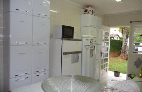 Praia da Fortaleza House | Delightful house 100 meters from the beach, 3 bedrooms (two suites), 2 bathrooms.