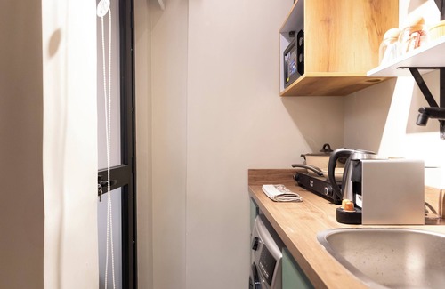 Heliopolis Apartment | Delightful Hygiene Jacuzzi Junction Massager 5Min toCAairport studio in Cairo