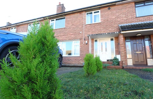 Ipswich House | Delightful Ipswich 4-bed Catering Parking WiFi Garden