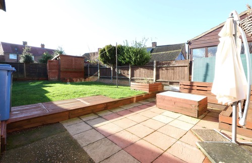 Ipswich House | Delightful Ipswich 4-bed Catering Parking WiFi Garden
